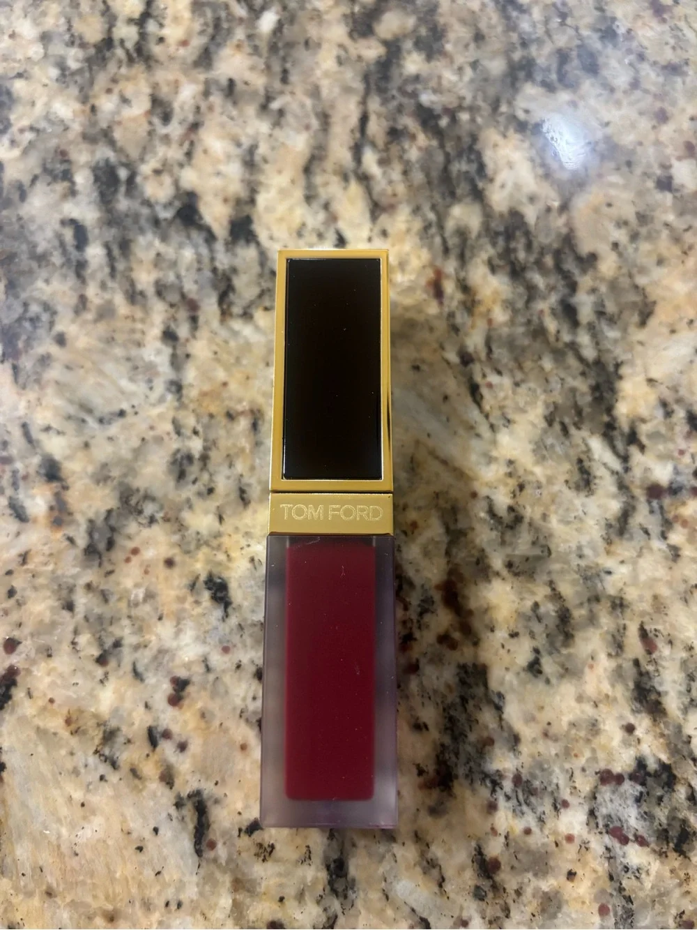 Tom Ford Liquid Lip Luxe Matte- Shade illicit kiss